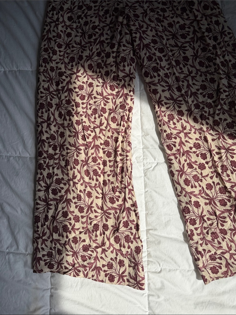 A&F Crinkle Pants (PART OF A SET) Burgundy - Picture 5 of 8
